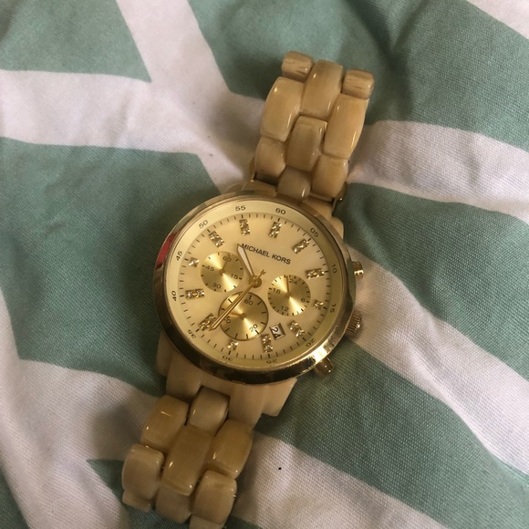 Women's MK5217 Oversized Horn Watch, Ivory Tone - Picture 2 of 5